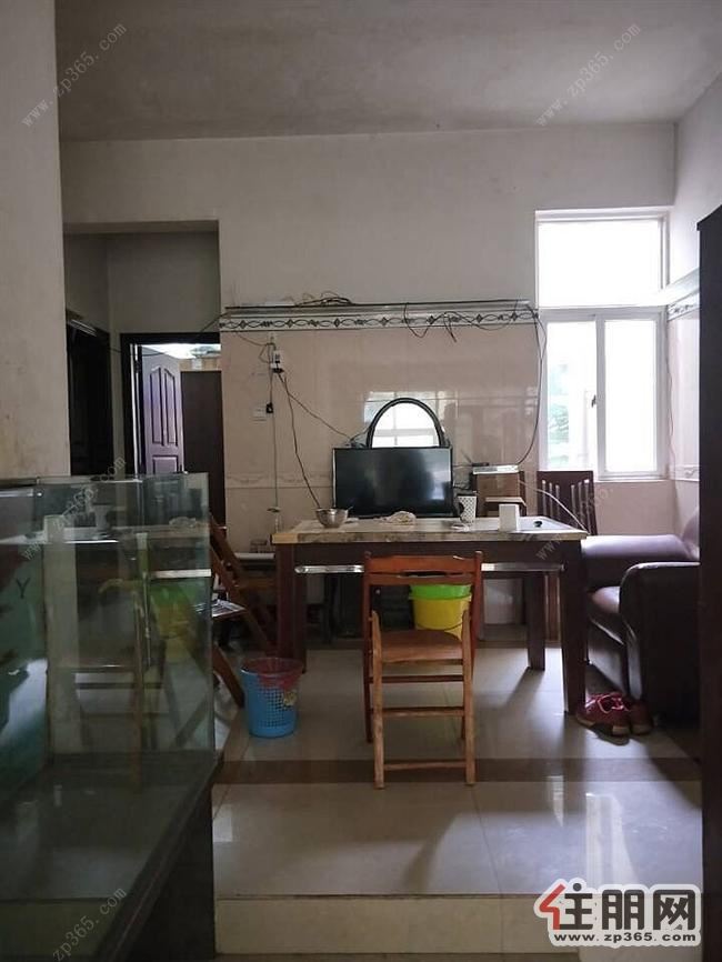 盛世名门1500元3室2厅2卫中装,家电家具齐全随时能看!