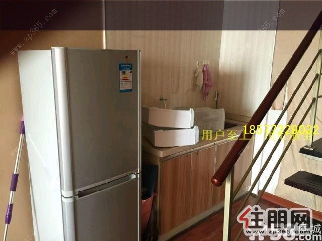 人民医院对面南亚名邸一房一厅家电齐全拎包