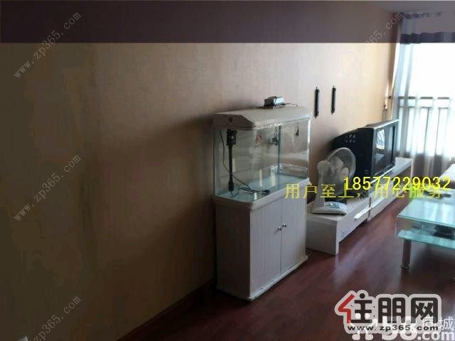 人民医院对面南亚名邸一房一厅家电齐全拎包