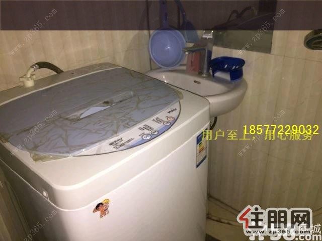 人民医院对面南亚名邸一房一厅家电齐全拎包