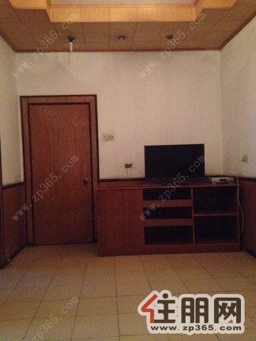 柳锌小区1500元2室2厅1卫精装