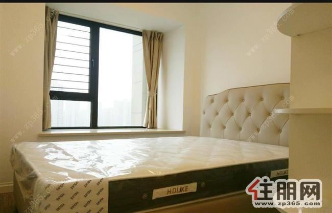 柳北区桂景湾***三房两厅房楼层好环境好拎包入住房东降价急租