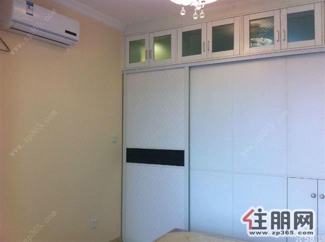 城中沃德梦想1室1厅40平米精装修押一付