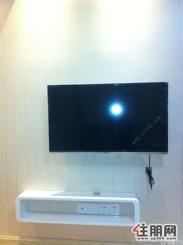 城中沃德梦想1室1厅40平米精装修押一付