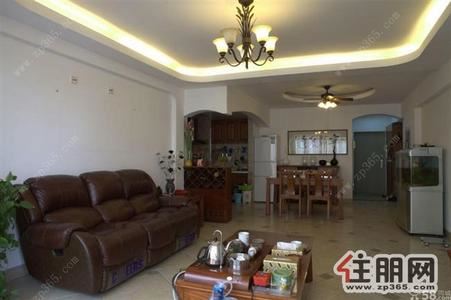 城中区，柳州阳光1003室2厅117平米押三付三