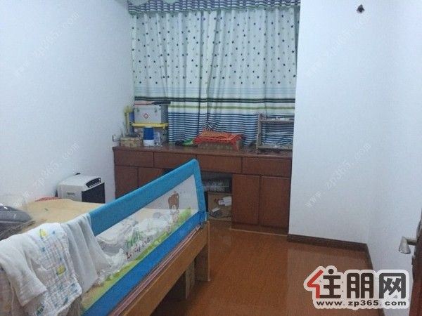 华展华园3房2厅2卫130平米精装房