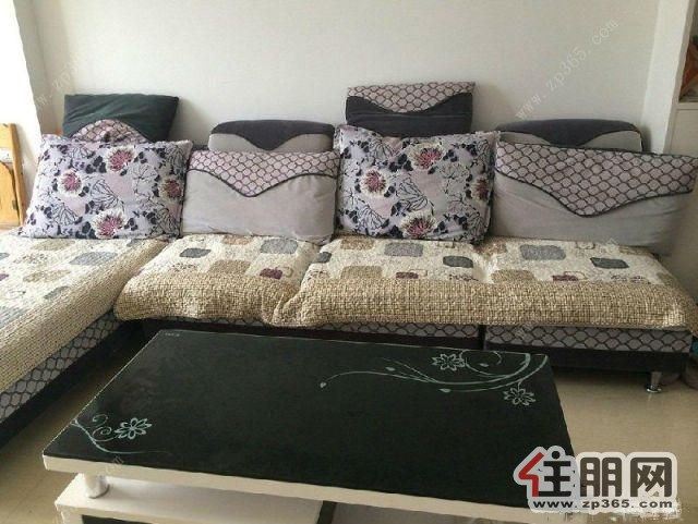 华展华园大城小院3室2厅105平米精装修