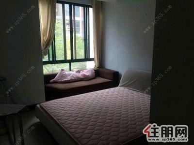 城中区，华展华园3室2厅100平米中等装修押二付