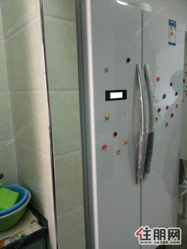 嘉信时代广场2房精装急租!~