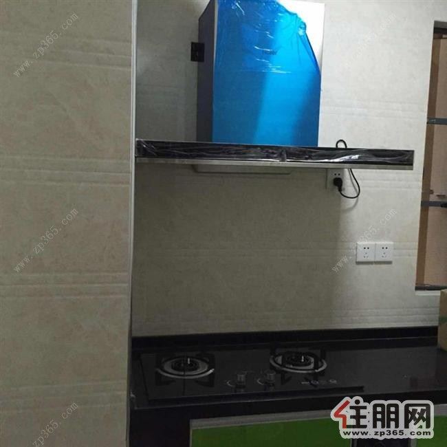 水岸华府3房1800急租@!