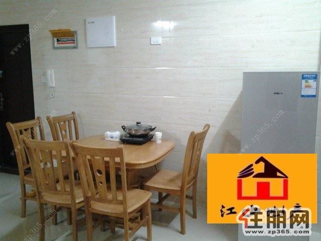 高新区桂中花苑2000元3室1厅1卫