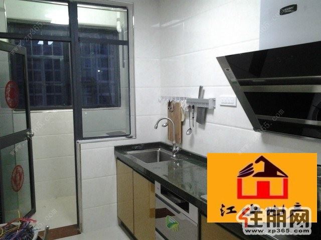 高新区桂中花苑2000元3室1厅1卫