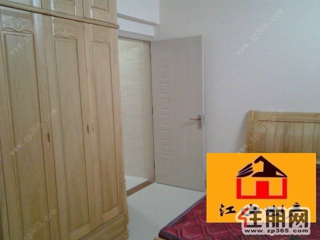 高新区桂中花苑2000元3室1厅1卫