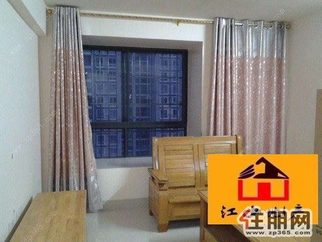 高新区桂中花苑2000元3室1厅1卫