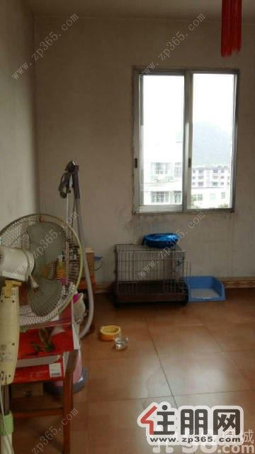 西船大院3室1厅75平米中等装修押二付一