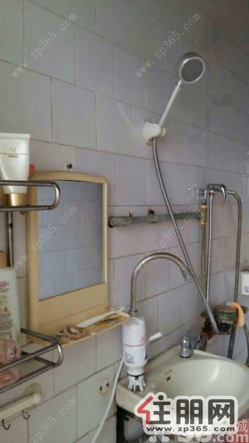 西船大院3室1厅75平米中等装修押二付一