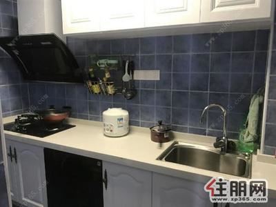 青秀区-万象城旁边豪华小三房急租3000。速速来