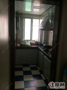 城中区，市中心广场地段2房精装修家具家电全齐