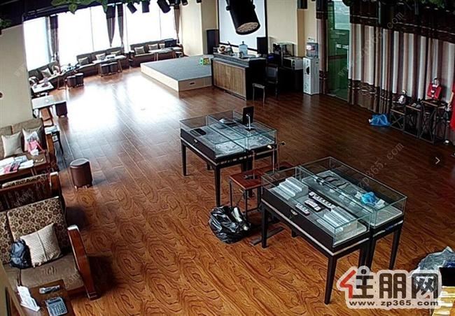 市中心地王财富中心***写字楼出租仅租45元!