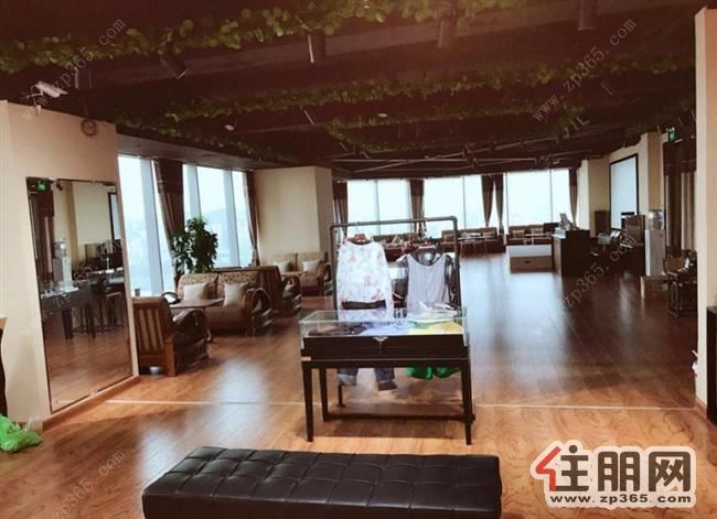 市中心地王财富中心***写字楼出租仅租45元!