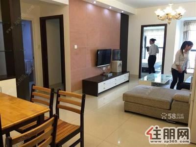青秀区，东葛路荣和中央公园2室2厅90平米精装修