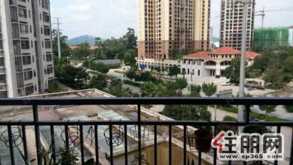 同人学府大道小3房错层大客厅超高阳台