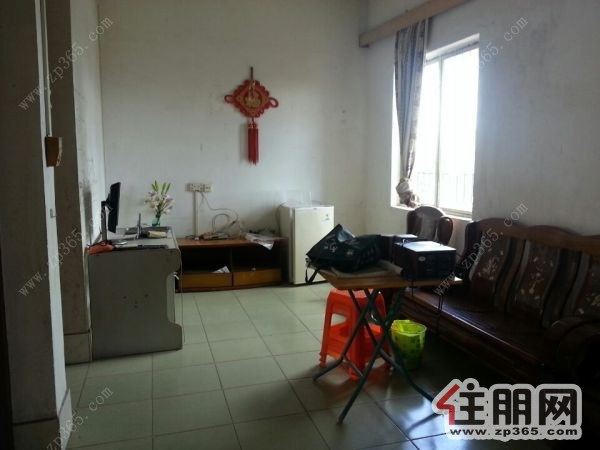 市中心2房2厅只需650元,拎包入住