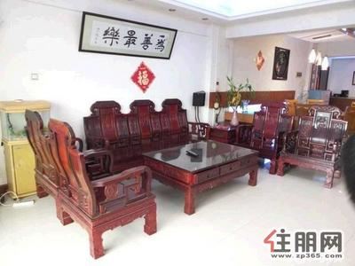 青秀区，长湖景苑４室２厅配置齐全带车位仅3800