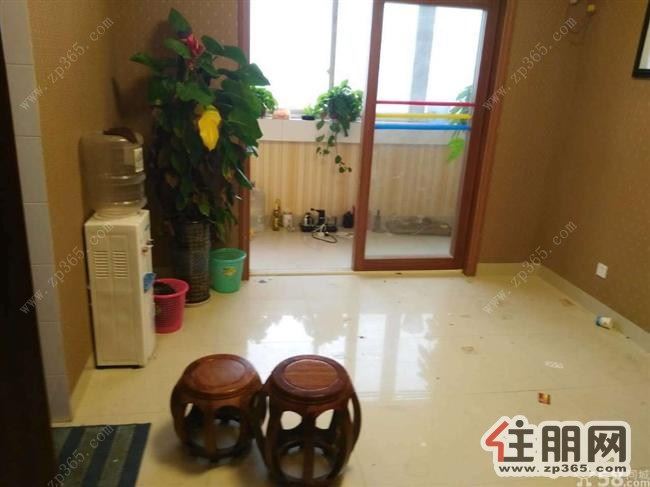 急租盛世龙腾2000元1室1厅1卫