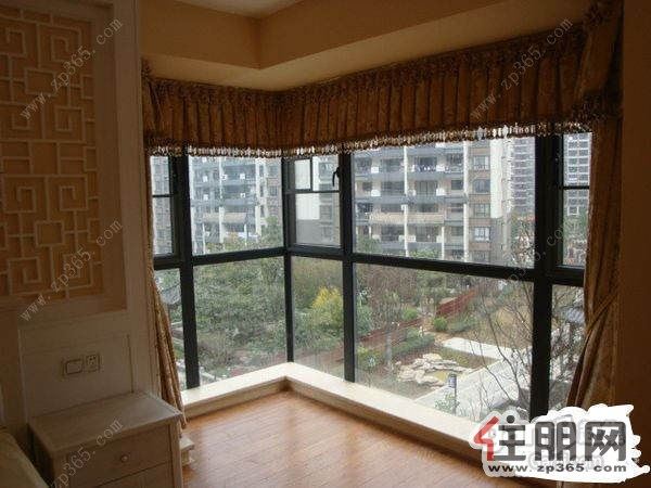 生活方便,金旺角2600元2室2厅1