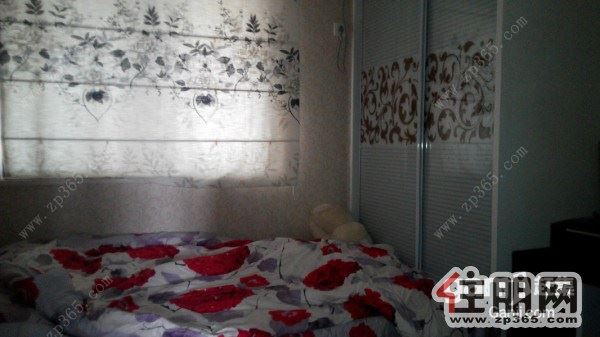 城市花园3200元3室2厅2卫精装