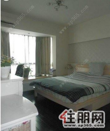 金湖帝景2000元2室1厅1卫精装