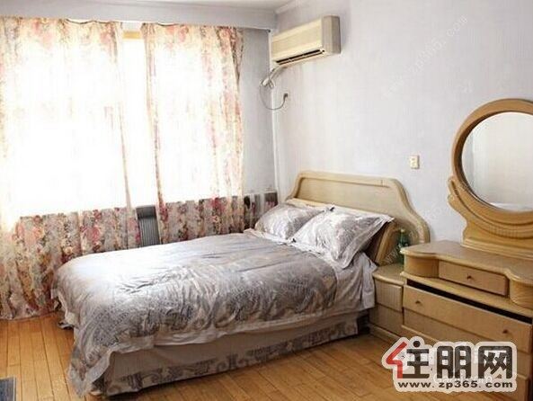 金湖帝景2000元2室1厅1卫精装