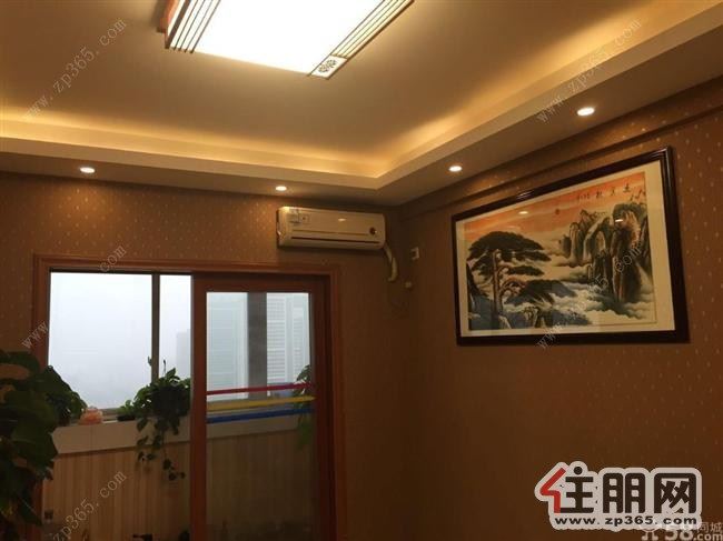 盛世龙腾2000元1室1厅1卫简单