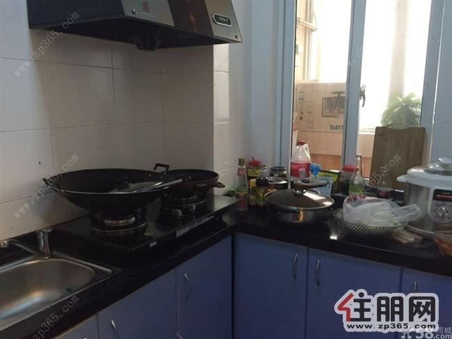 盛世龙腾2000元1室1厅1卫简单