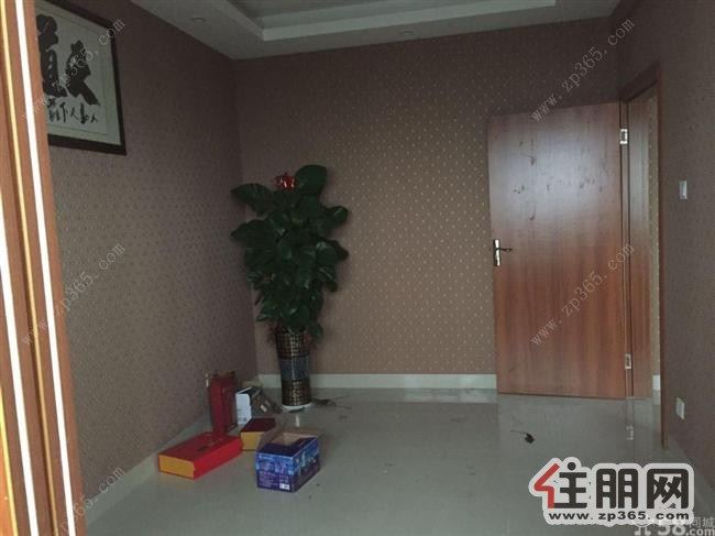 盛世龙腾2000元1室1厅1卫简单