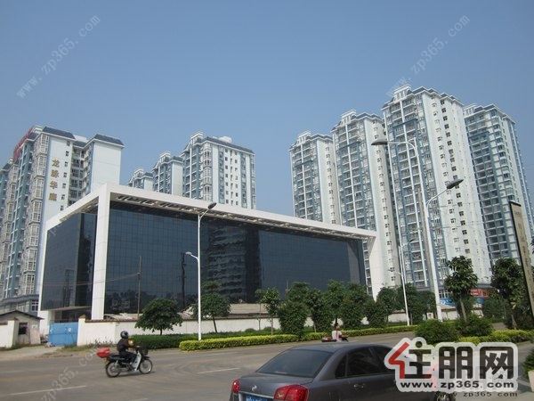 龙脉华庭1100元2室2厅1卫普通装修,少有的低价出租!!!!