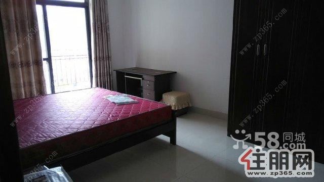 凤岭北荣和山水美地3室2厅111平米简单