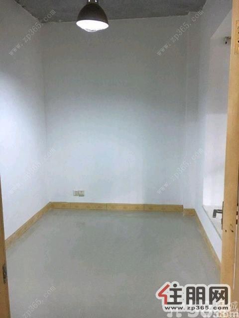 柳江桥头蓝色港湾3室2厅精装修空房出租