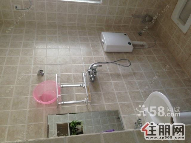 平湖家居拎包入住干净整洁停车方便生活