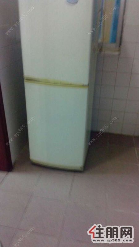 园湖路党派机关宿舍,免物业费,停车方便3