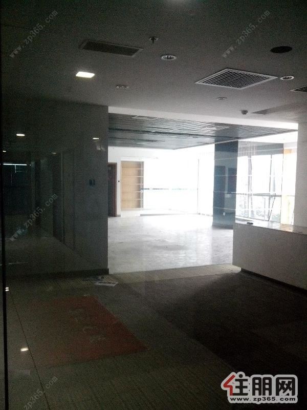 五象广场地王国际116平仅租90元/平