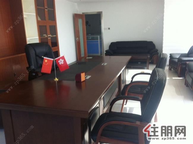 五象广场地王国际120平仅租100元/