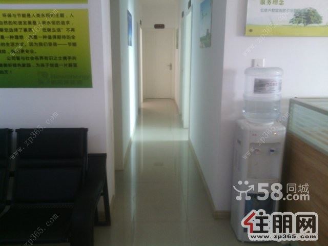 五象广场水晶称145平仅租5500元/