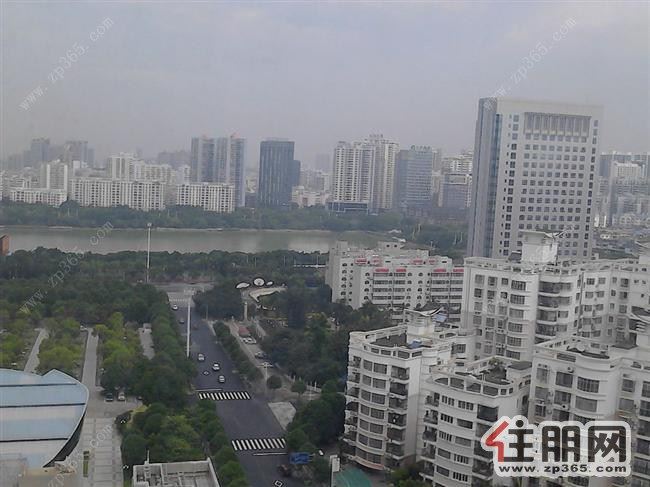 五象广场水晶城180平仅租7800元/