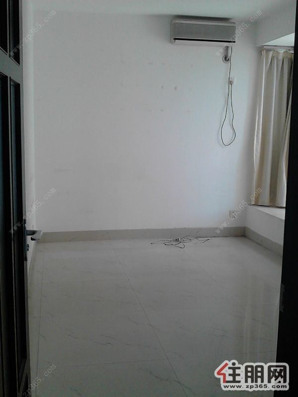 五象广场水晶城180平仅租7800元/