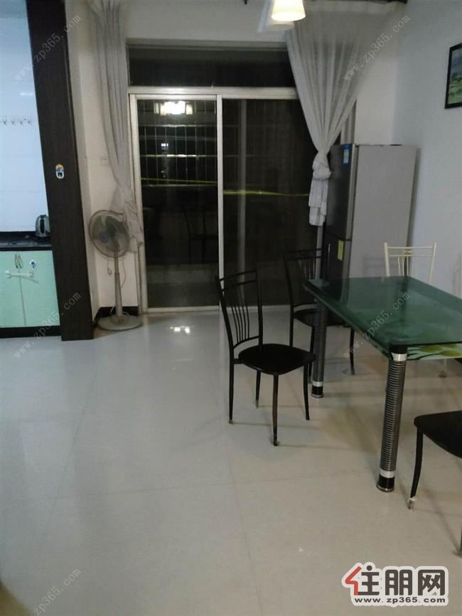 出租万达广场旁公务员小区4房