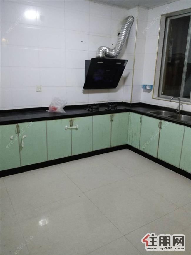 出租万达广场旁公务员小区4房