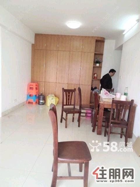 朝阳绿城翠堤湾2室2厅93平米简单装修空