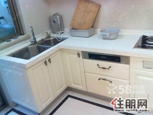 西大对面精装2房出租1700